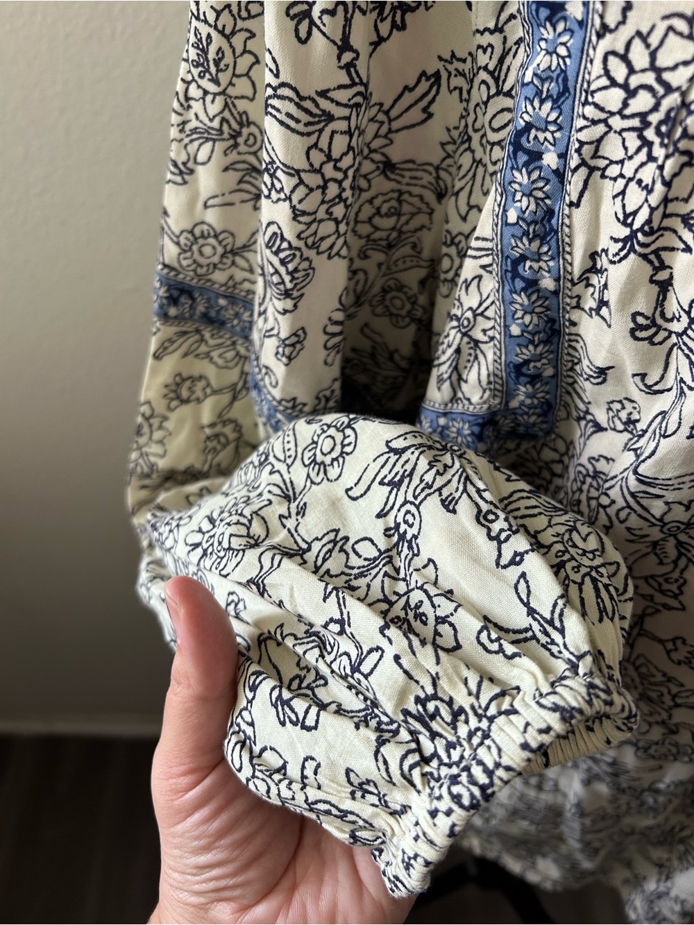 Blue Cream Pleated Floral Peasant Top Boho Prairie Cottagecore Western Large - Picture 6 of 7